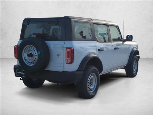 Oxford White 2026 Ford Bronco Base 4 Door 4x4