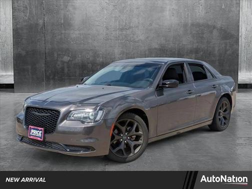 2022 Chrysler 300 Touring