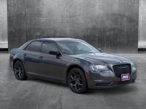 2022 Chrysler 300 Touring