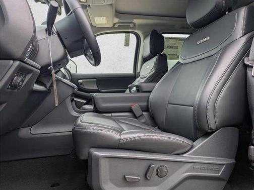 Agate Black Metallic 2026 Ford Expedition Platinum