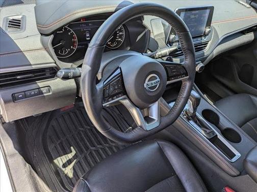 2020 Nissan Altima SR FWD