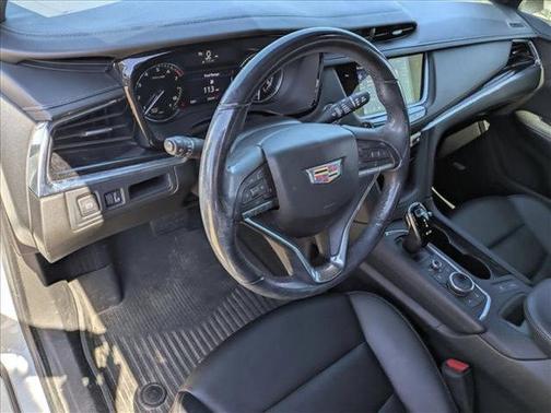 2021 Cadillac XT6 Luxury FWD