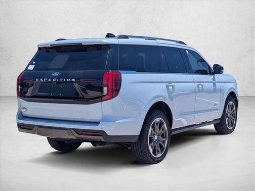 Space Silver Metallic 2026 Ford Expedition King Ranch