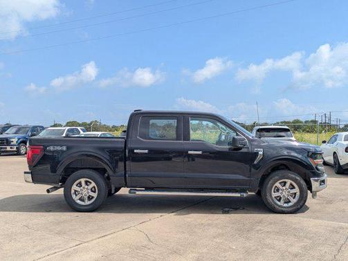 Agate Black Metallic 2025 Ford F-150 XLT