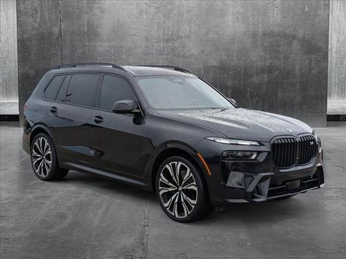 2024 BMW X7 M60i