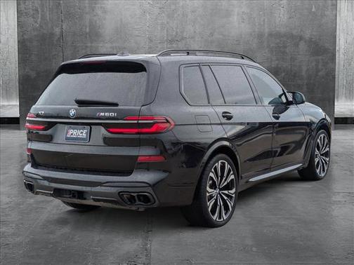 2024 BMW X7 M60i
