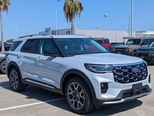 2025 Ford Explorer Platinum