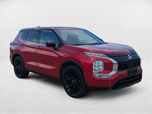 2022 Mitsubishi Outlander Black Edition 2WD