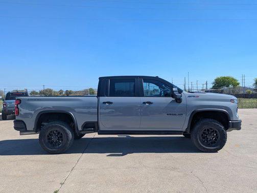 2025 Chevrolet Silverado 2500 4WD Crew Cab Standard Bed ZR2