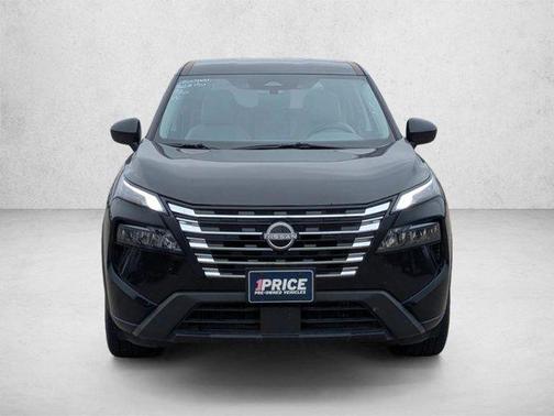Super Black 2025 Nissan Rogue SV