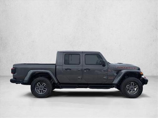Granite Crystal Metallic Clearcoat 2025 Jeep Gladiator Mojave X