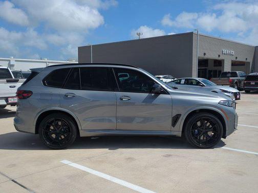 2024 BMW X5 M60i