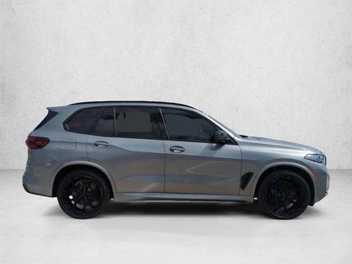 Skyscraper Grey Metallic 2024 BMW X5 M60i