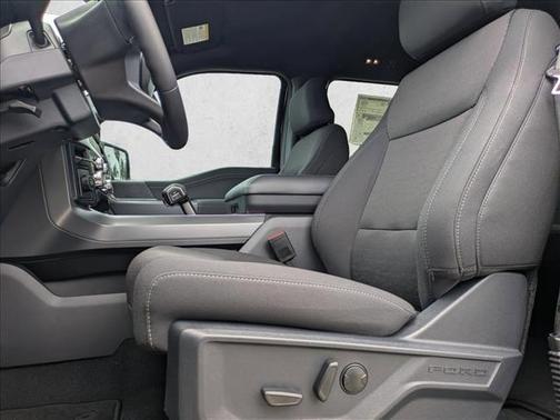 Agate Black Metallic 2026 Ford F-150 XLT