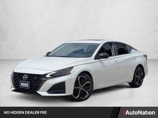 Pearl White Tricoat 2023 Nissan Altima SR FWD