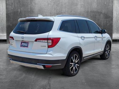 2019 Honda Pilot Touring 8-Passenger