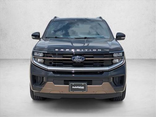Agate Black Metallic 2026 Ford Expedition King Ranch