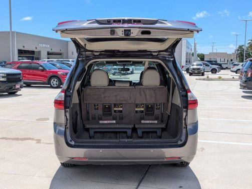 2017 Toyota Sienna XLE