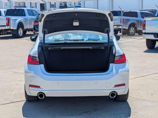 2024 BMW 330 i