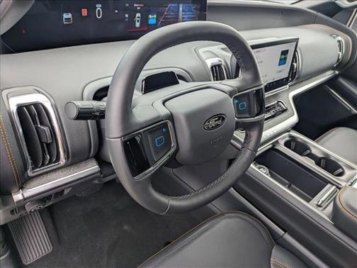 Glacier Gray Metallic Tri-Coat 2026 Ford Expedition Tremor