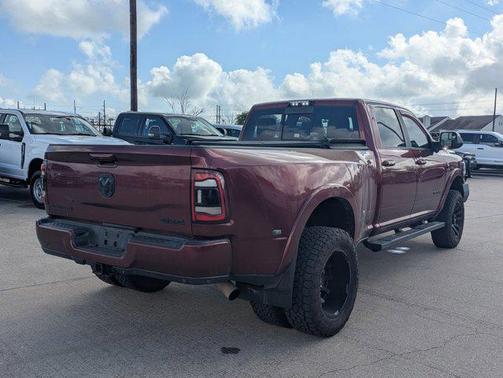 2020 RAM 3500 Laramie Crew Cab 4x4 8' Box