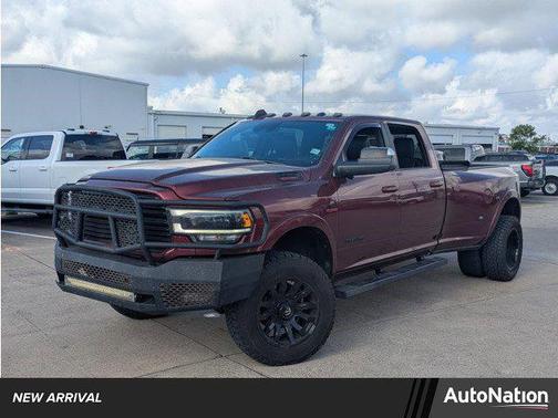 2020 RAM 3500 Laramie Crew Cab 4x4 8' Box