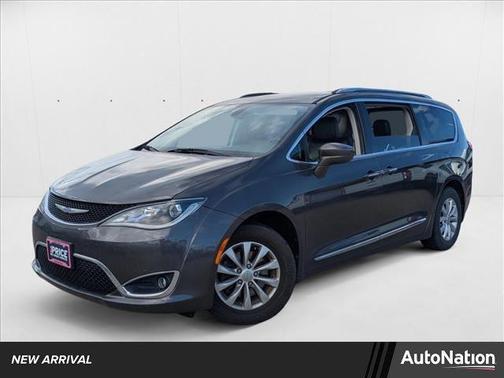 2018 Chrysler Pacifica Touring-L