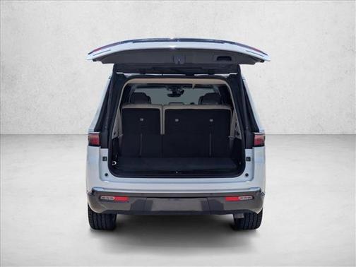 Bright White Clearcoat 2022 Jeep Wagoneer Series II 4x4
