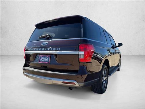 Jewel Red Metallic Tinted Clearcoat 2023 Ford Expedition XLT