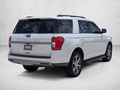 Star White Metallic Tri-Coat 2024 Ford Expedition XLT