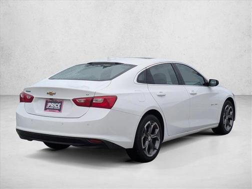 Summit White 2024 Chevrolet Malibu FWD 1LT
