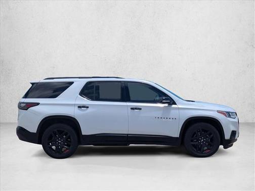 Summit White 2021 Chevrolet Traverse Premier