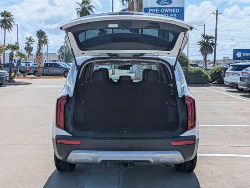 2022 Kia Telluride LX
