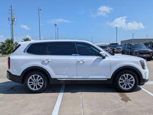2022 Kia Telluride LX