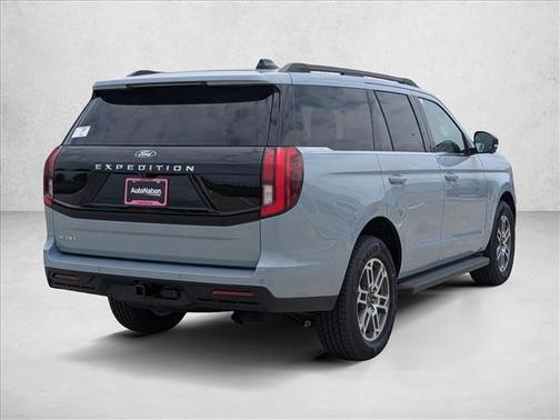 Glacier Gray Metallic Tri-Coat 2026 Ford Expedition Active