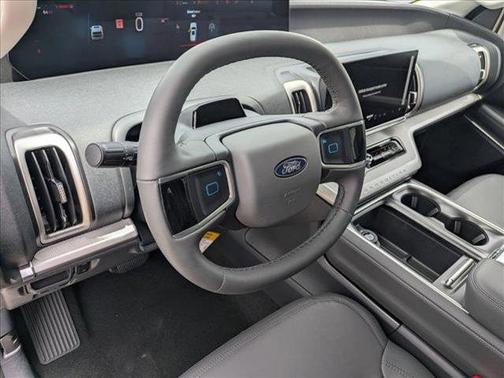 Glacier Gray Metallic Tri-Coat 2026 Ford Expedition Active