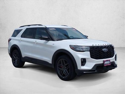 Star White Metallic Tri-Coat 2025 Ford Explorer ST-Line