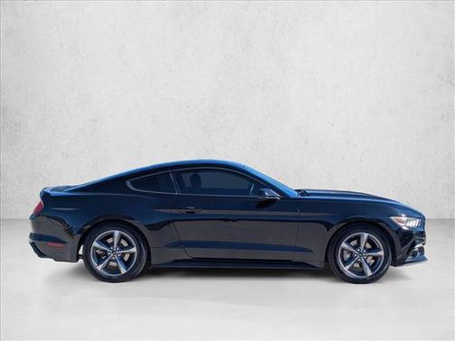 2016 Ford Mustang V6