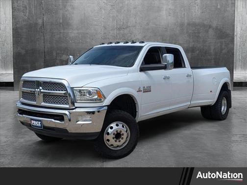 2018 RAM 3500 Laramie Crew Cab 4x4 8' Box