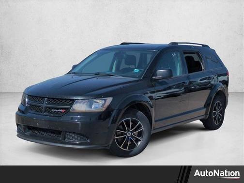 Pitch Black Clearcoat 2018 Dodge Journey SE