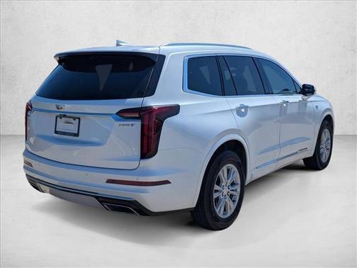 2022 Cadillac XT6 Luxury FWD