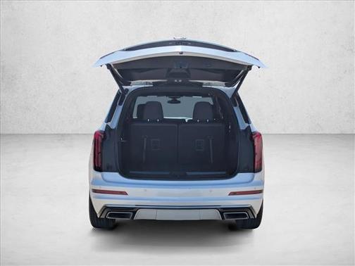 2022 Cadillac XT6 Luxury FWD