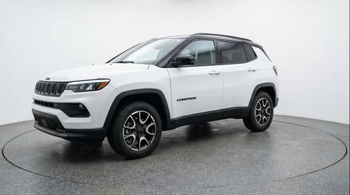 Bright White Clearcoat 2025 Jeep Compass Trailhawk