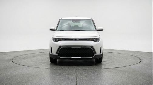Snow White Pearl 2025 Kia Soul LX