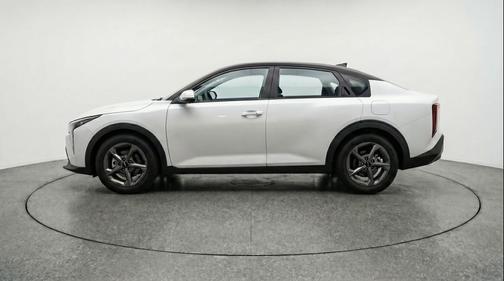 Snow White Pearl 2026 Kia K4 LXS