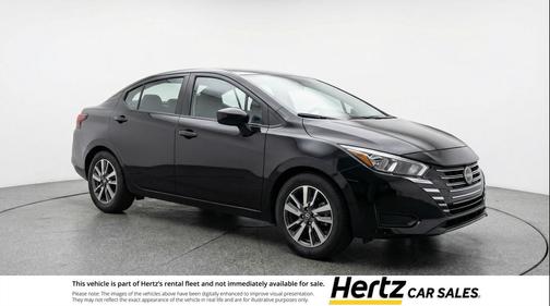 Super Black 2025 Nissan Versa 1.6 SV