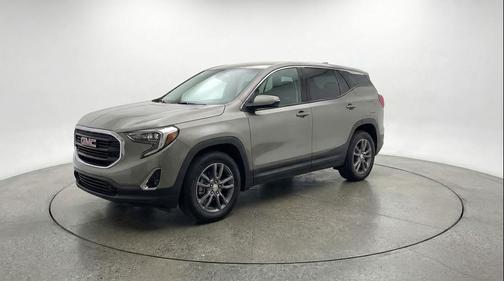Sterling Metallic 2024 GMC Terrain SLT
