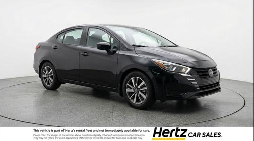 Super Black 2025 Nissan Versa 1.6 SV