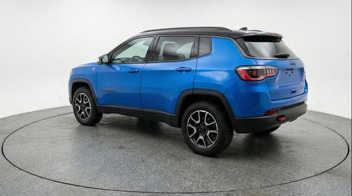 Hydro Blue Pearlcoat 2025 Jeep Compass Trailhawk