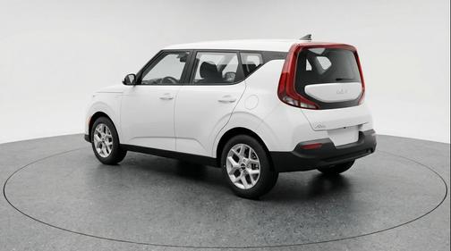 Snow White Pearl 2025 Kia Soul LX